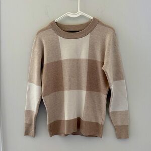 Tahari Beige and Cream Knit Sweater Size S